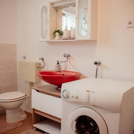 アパート Jakov *